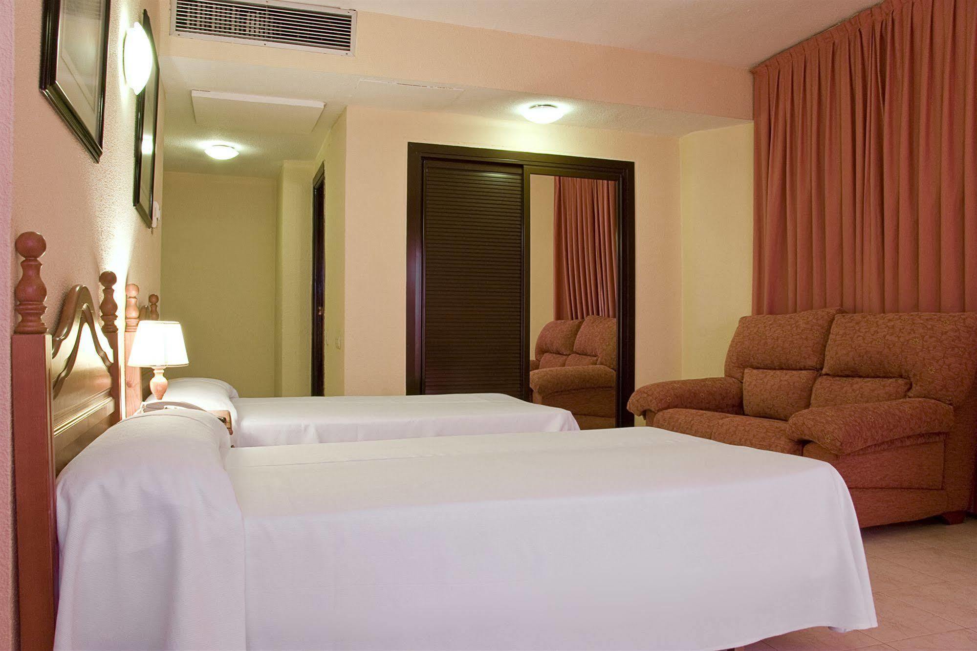 Apartamentos Resitur Sevilla Exterior foto
